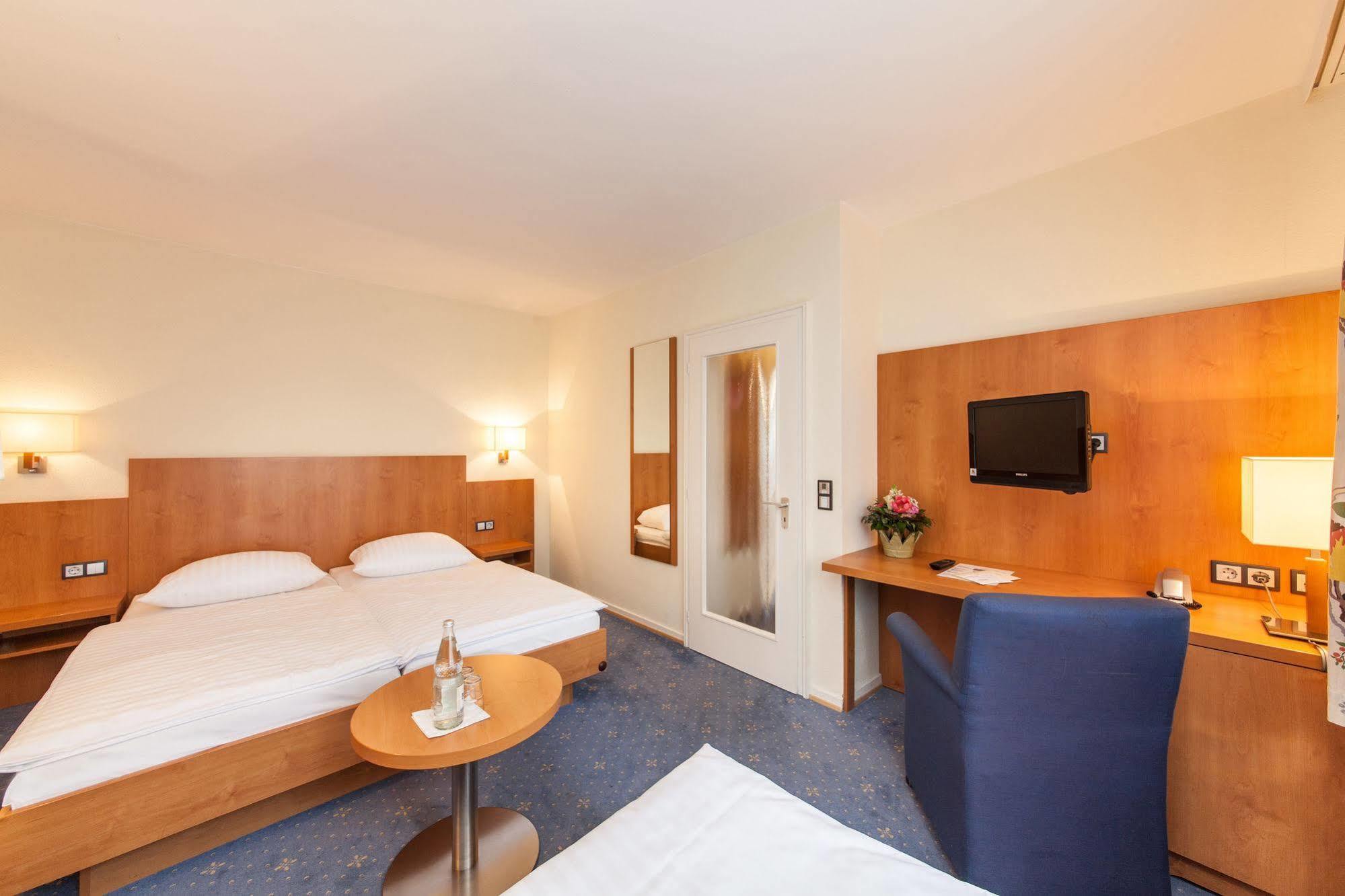 Hotel Drei Kronen Elmshorn Extérieur photo