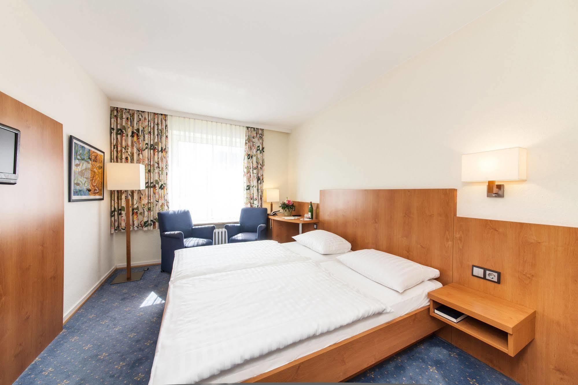 Hotel Drei Kronen Elmshorn Extérieur photo